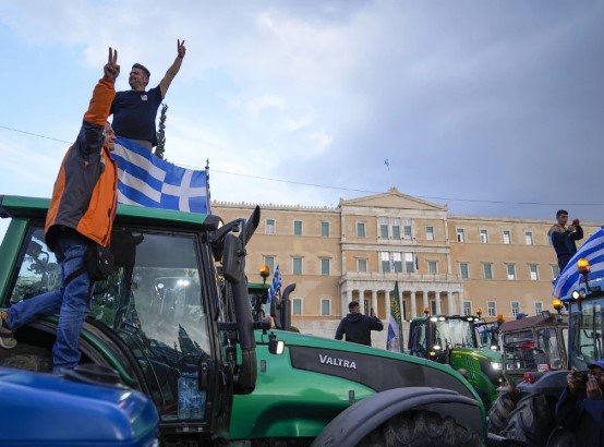 Protest grčkih poljoprivrednika u centru Atine 