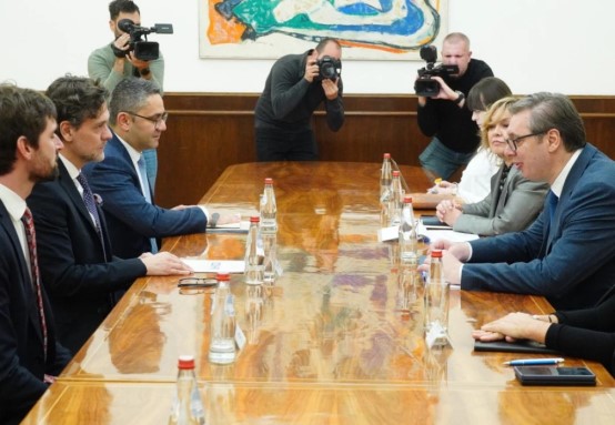 Vučić sa Mekačijem o preporukama za unapređenje izbornog procesa