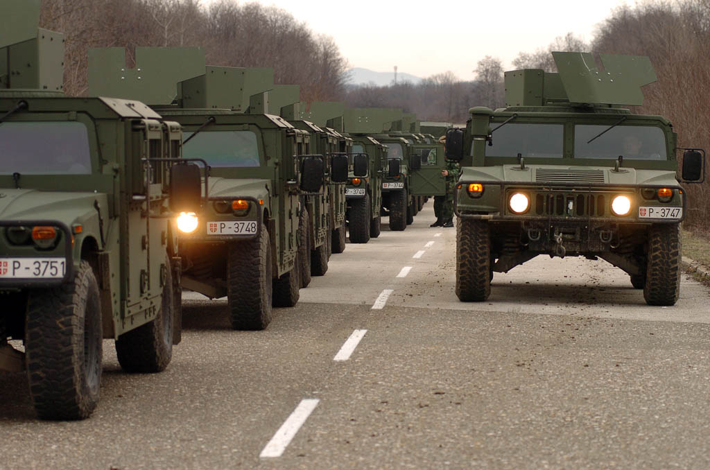 Kolona borbenih vozila VS i danas viđena na putu ka Kopnenoj zoni bezbednost