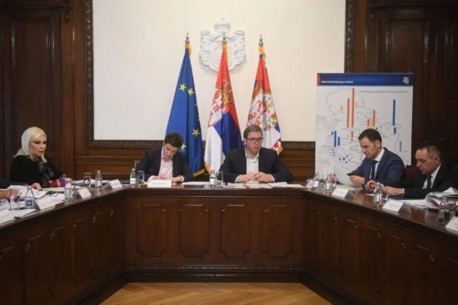 Vučić sa članovima Vlade i šefovima energetskog sektora