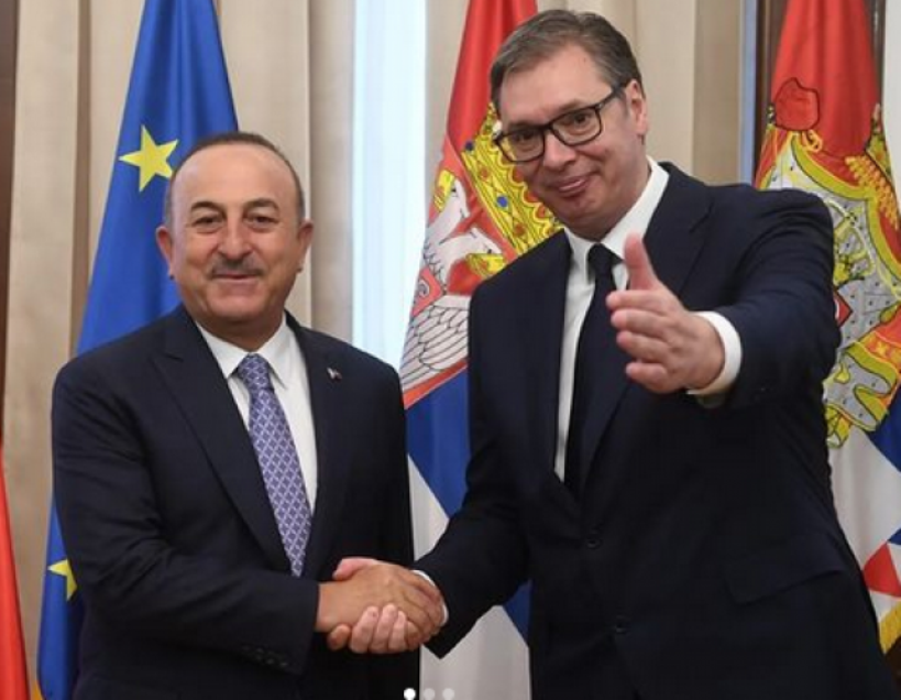 Vučić sa Čavušogluom: Otvoren i prijateljski razgovor