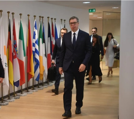 Posle više od pet sati završen trilateralni sastanak, bez izjava Vučića u Briselu