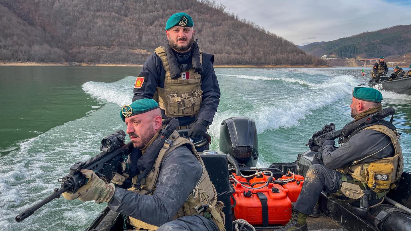 Italijanski vojnici u sastavu Kfora sproveli specifičnu obuku na jezeru Gazivode