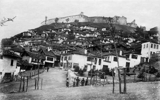 Izložba razglednica i fotografija „Prizren 1878-1941.godine“ u Gračanici