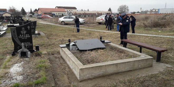 Porušeni spomenici na pravoslavnom groblju u Lipljanu