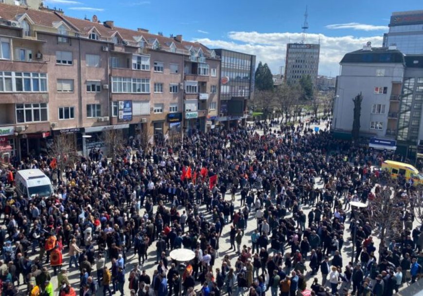 U Prištini održan protest zbog početka suđenja komandanitma tzv. OVK