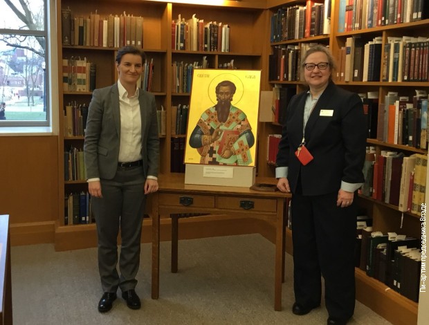 Brnabićeva posetila Hilandarsku naučnu biblioteku na Univerzitetu Ohajo