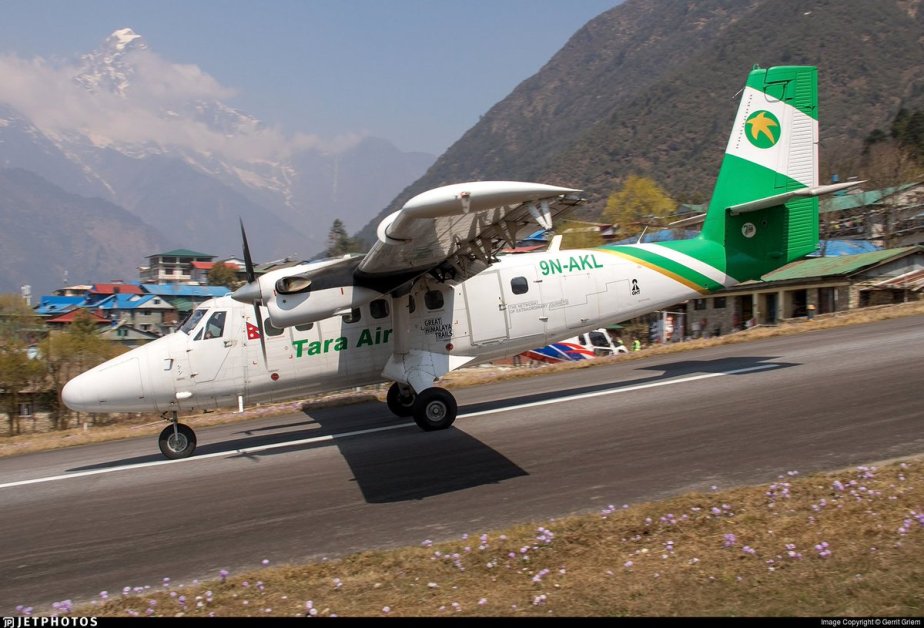 Nestao avion sa 22 putnika u Nepalu