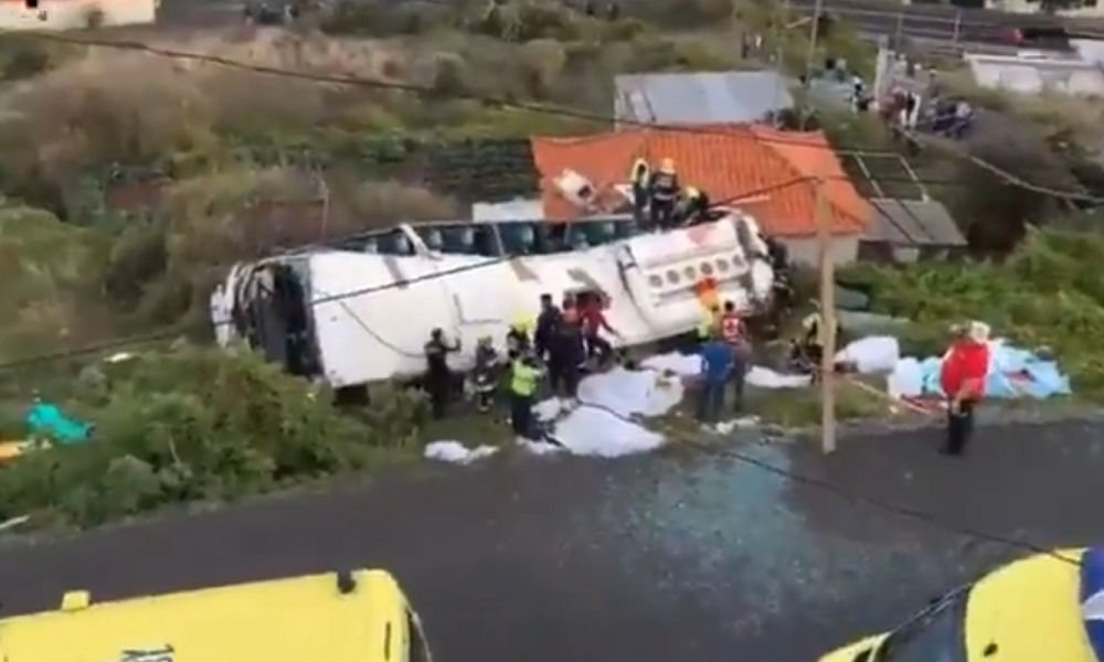 Prevrnuo se autobus na Maderi, 28 mrtvih
