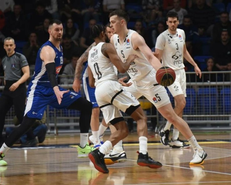 Košarkaši Partizana pobedili Budućnost u Podgorici