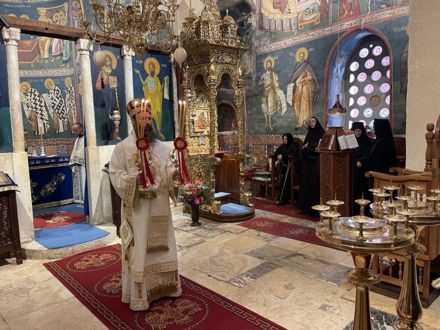 Vladik Ilarion u Pećkoj Patrijaršiji: Neka blagoslov Presvete Bogorodice da utehu i snagu, posebno na KiM