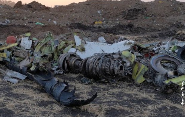Dvoje mrtvih u padu borbenog aviona u Kini