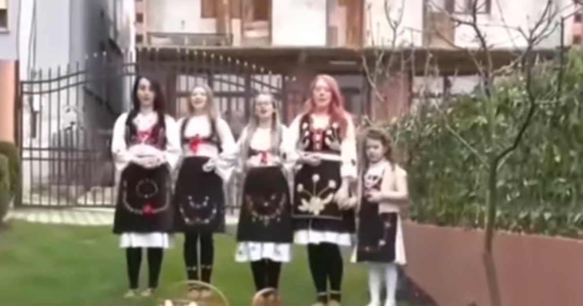 Kosovsko pomoravlje: Lazareva subota u Gotovuši obeležena  uz  pesmu devojčica i devojaka - Lazarica (video)