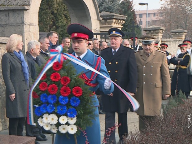 Dan Republike Srpske, položeni venci na spomenik borcima