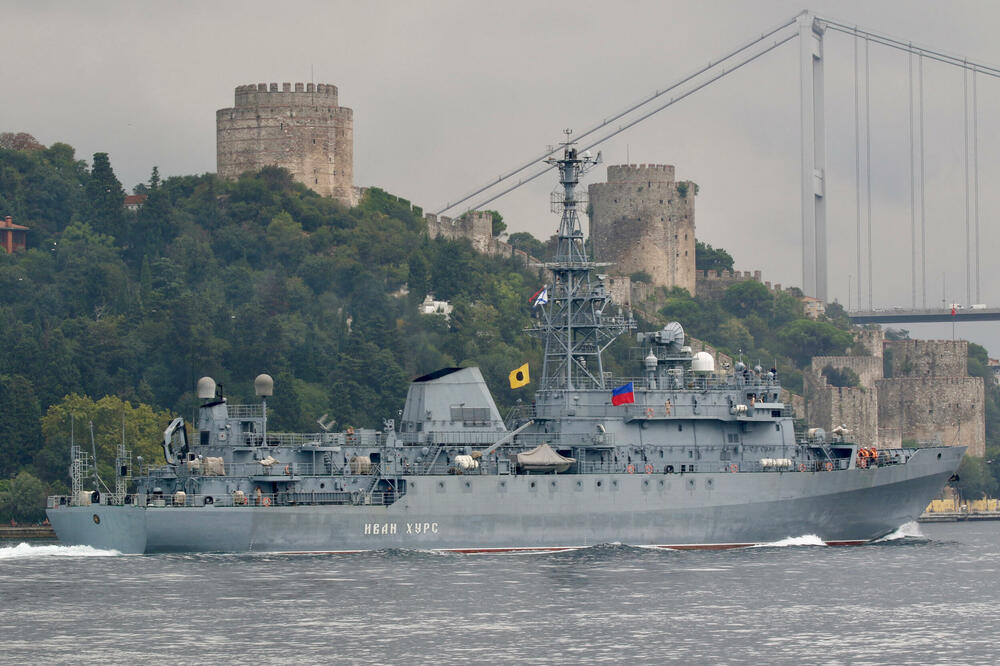 Rusija: Ukrajinski pomorski dronovi napali ruski ratni brod u Crnom moru
