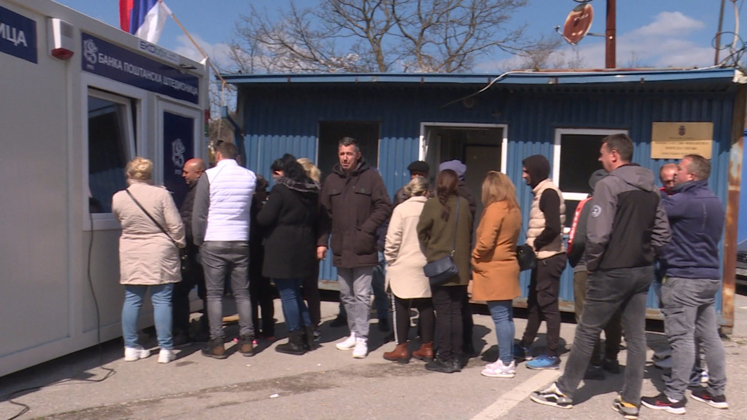 Srpski penzioneri i korisnici socijalne pomoći na Kosovu i dalje teško do dinara
