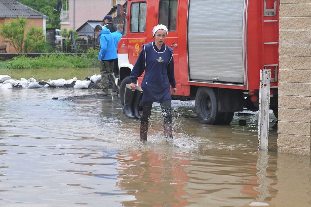 Poplavljeno više od 600 objekata, voda se povlači
