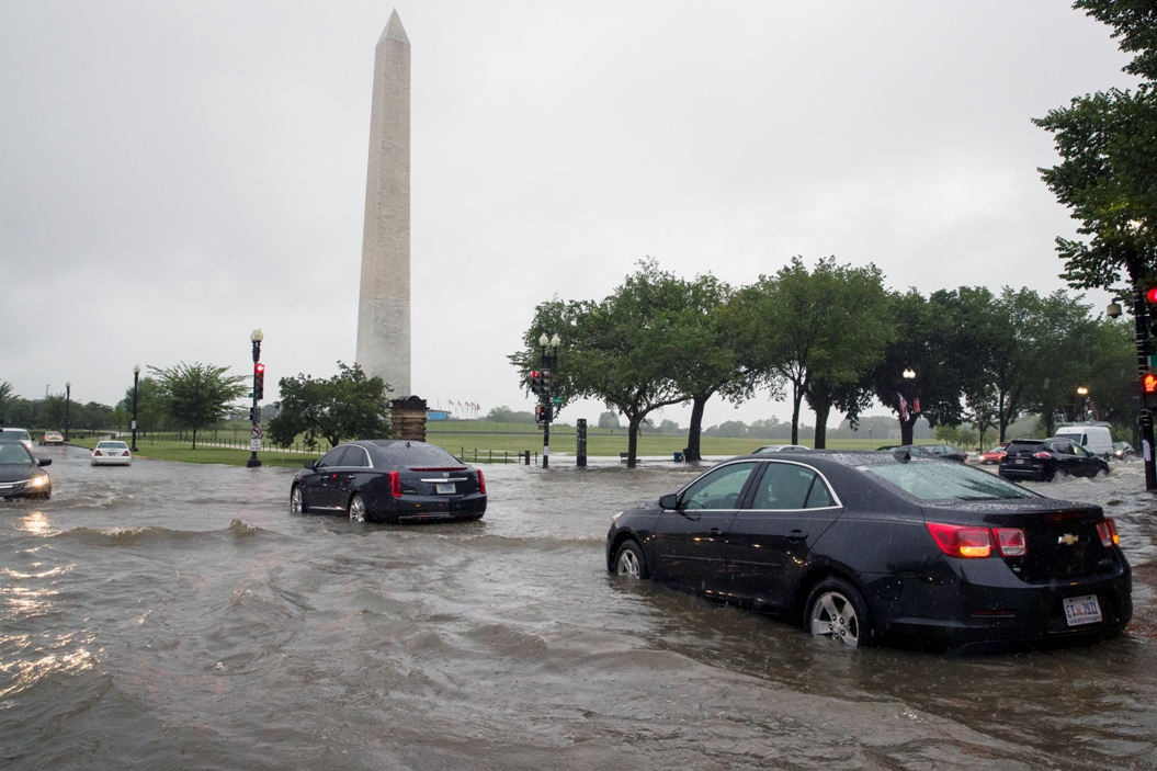 Potop u Vašingtonu, voda i u podrumu Bele kuće