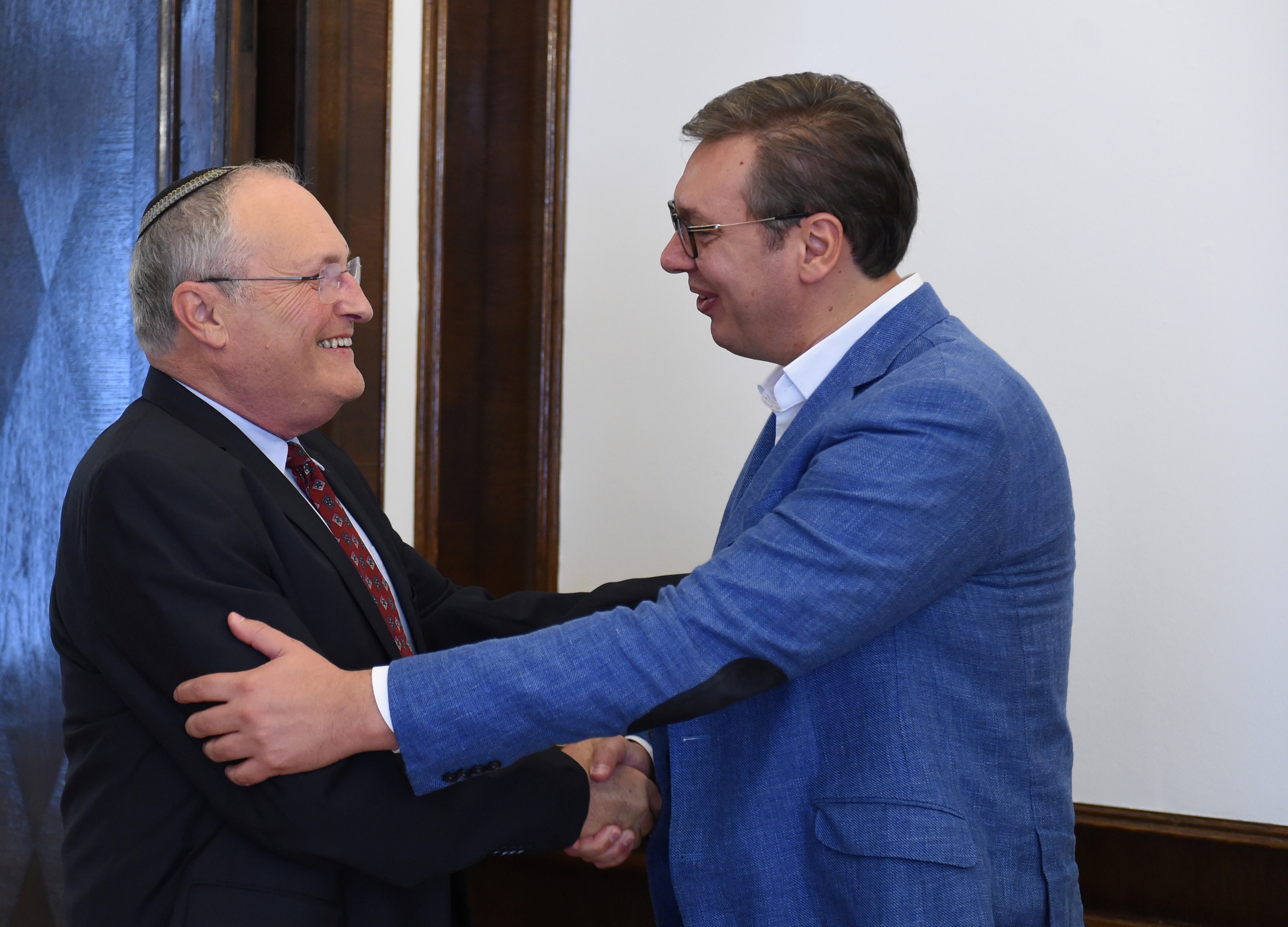 Vučić zahvalio Zurofu na podršci srpskom narodu 