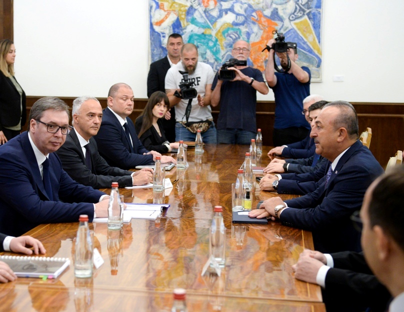 Vučić i Čavušoglu o situaciji u regionu, bilateralnim odnosima  i unapređenju ekonomske saradnje