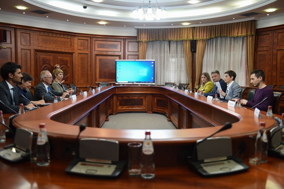 Premijerka Brnabić razgovarala sa sa šefom Misije OEBS Bratuom
