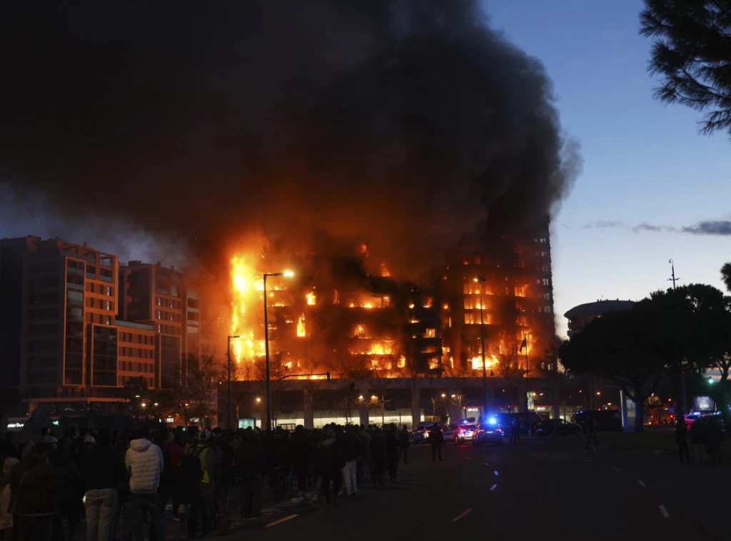 Broj poginulih u požaru u zgradi u Valensiji porastao na 10