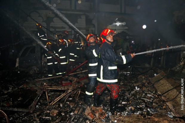 Veliki požar u Daki, desetine mrtvih