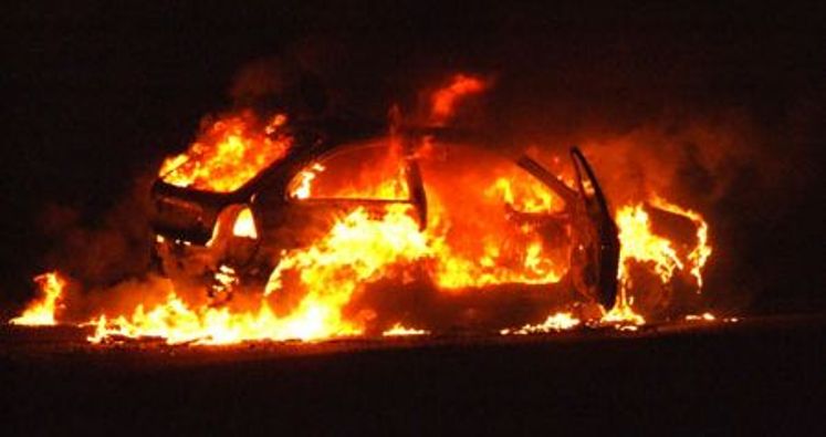 Šest automobila zapaljeno na Cetinju