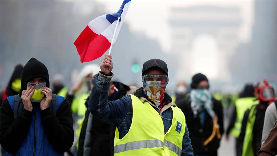 Policija zabranila skupove na više lokacija u Parizu