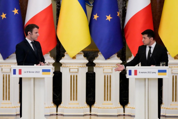 Makron kaže da bi i Zelenski i Putin poštovali sporazume iz Minska - šta u njima piše