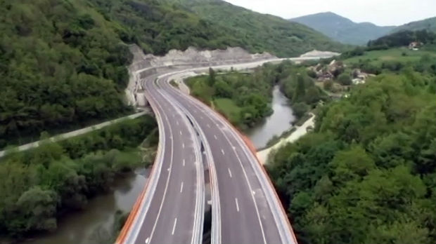 Vučić prisustvuje početku gradnje autoputa E-80 Niš - Pločnik