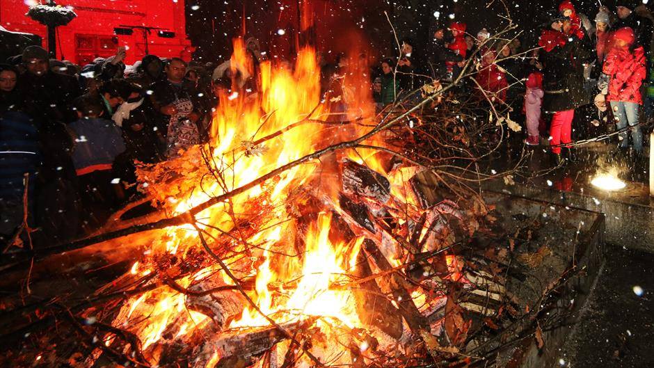 Na Cetinju će se paliti dva badnjaka, bez protesta za Božić i Badnji dan