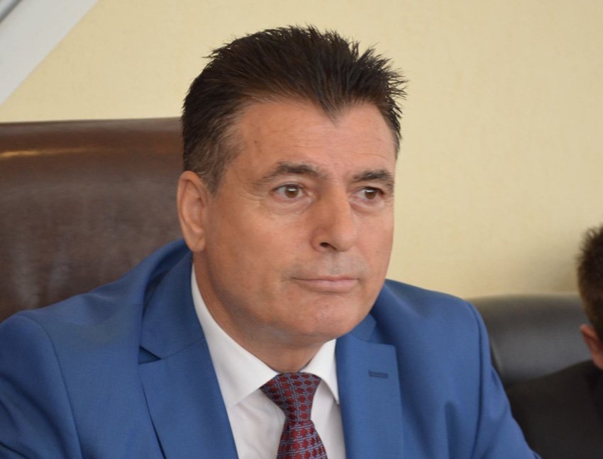 Bahtiri: U ponedeljak peticija o „ujedinjenju“ Mitrovice