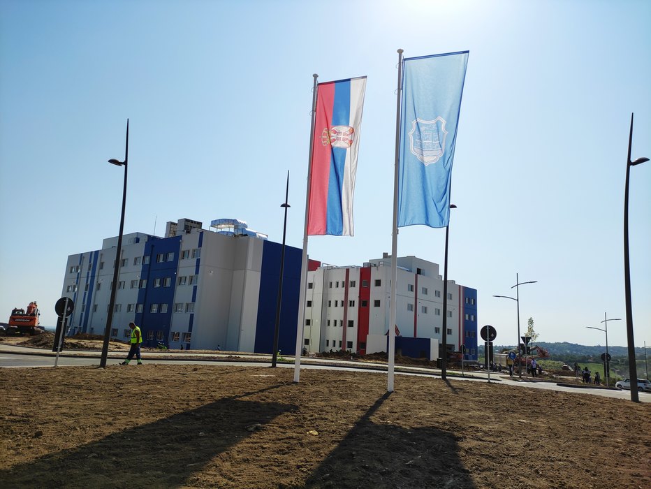 Vučić: Bolnica u Novom Sadu izgrađena za četiri meseca