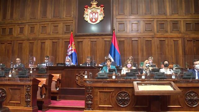 Brnabić Kamberiju: Za Skupštinu Srbije ne postoji ustav Kosova