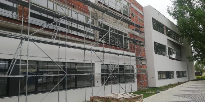 Izgradnja Srednjoškolskog centra u Lapljem Selu pri samom kraju