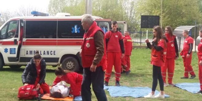 Volonteri Crvenog krsta Gračanica uspešno izveli  akciju evakuacije u slučaju zemljotresa