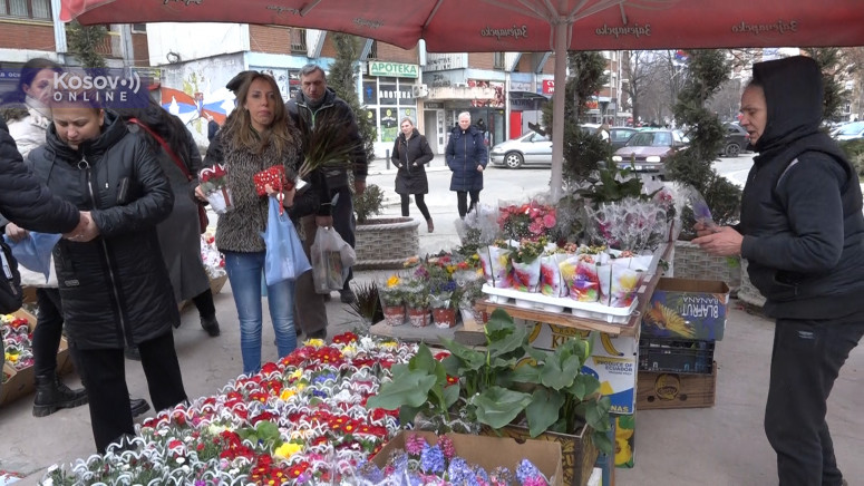 Severna Mitrovica: Ruže najčešći osmomartovski poklon