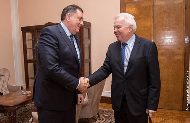 Dodik pitao Izetbegovića da li je ozbiljan sa inicijativom o promeni imena RS