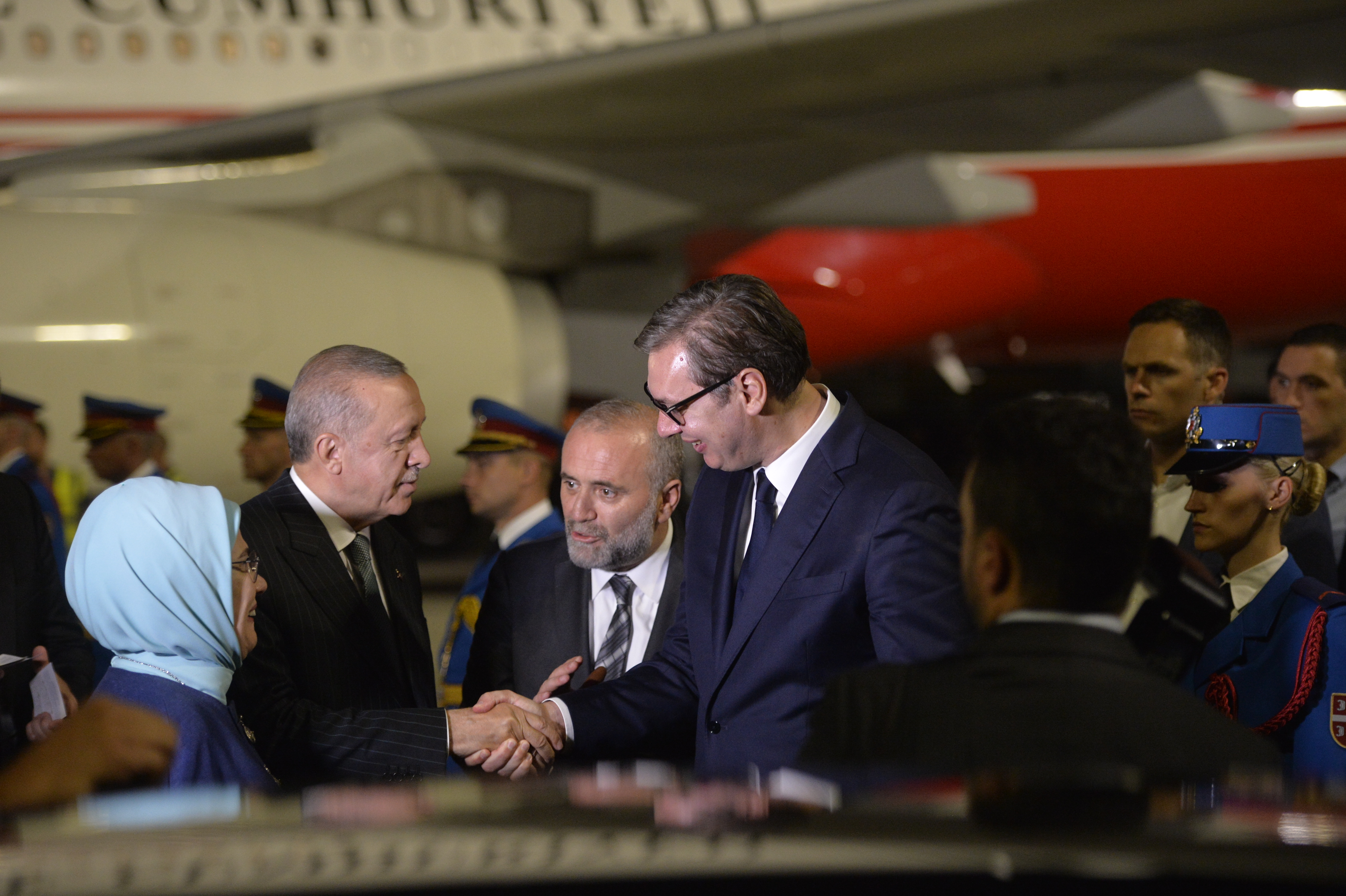 Erdogan stigao u Beograd, Vučić ga dočekao na aerodromu