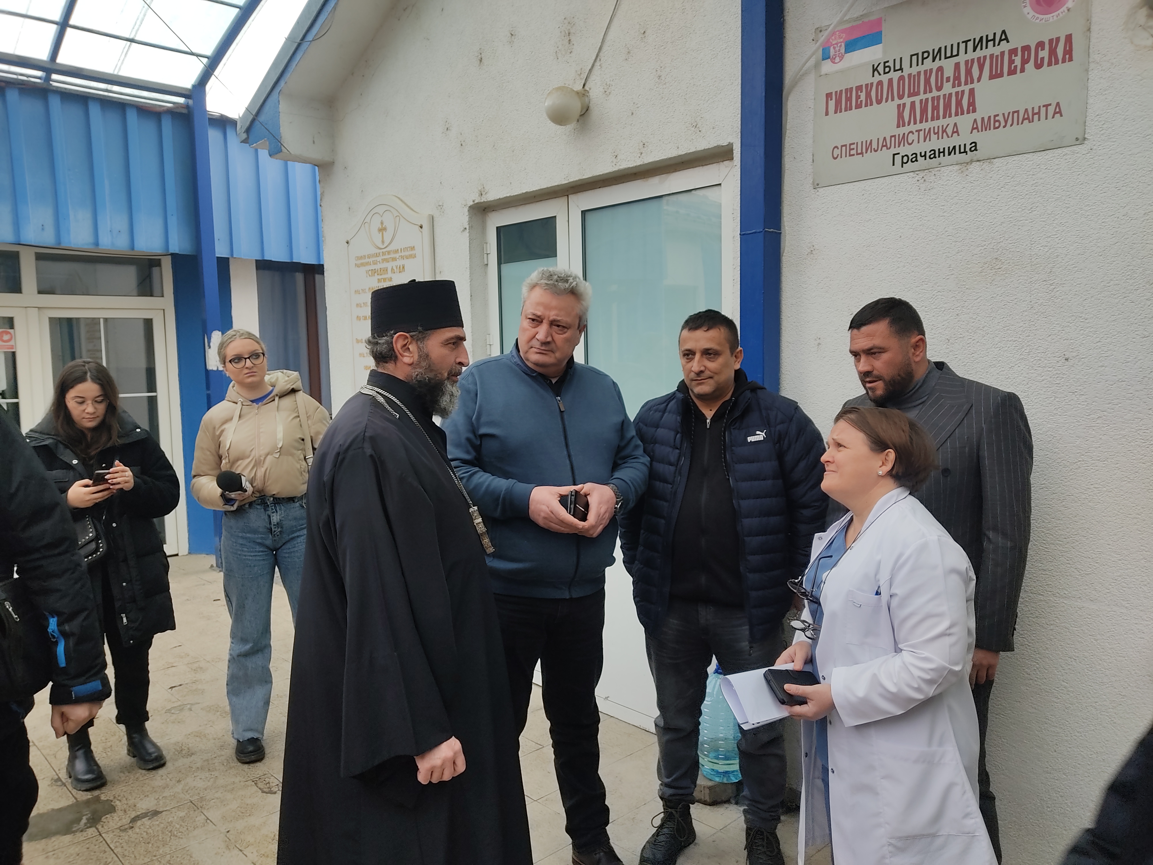 “Solidarnost za Kosovo” donirala medicinske aparate i opremu GAK KBC Priština