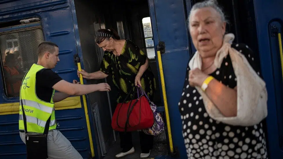 Mizincev: Iz Ukrajine danas evakuisano više od 18.000 ljudi