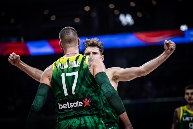 Košarkaši Litvanije pobedili SAD, sa Srbijom u četvrtfinalu Mundobasketa