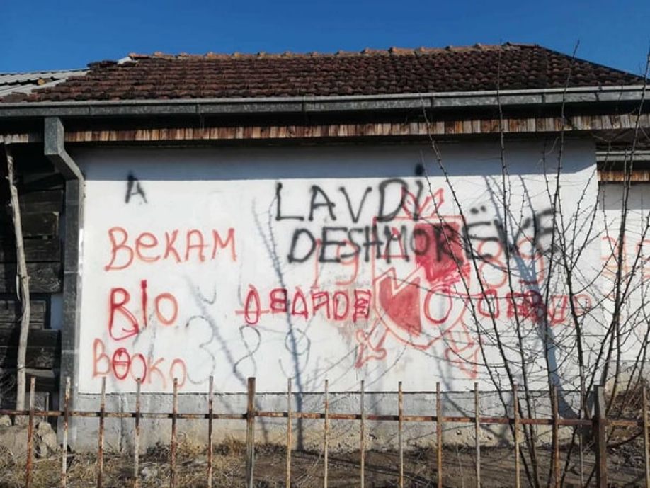 Grafiti u Preocu, “Slava herojima” i “Kosovo je Albanija”