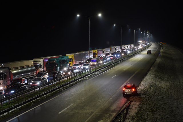 Očekuje se rekordan broj vozila na auto-putevima Srbije