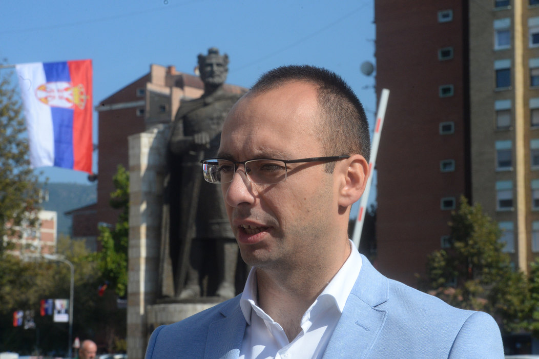 Simić poručio u parlamentu: Neodgovorne izjave podižu tenzije