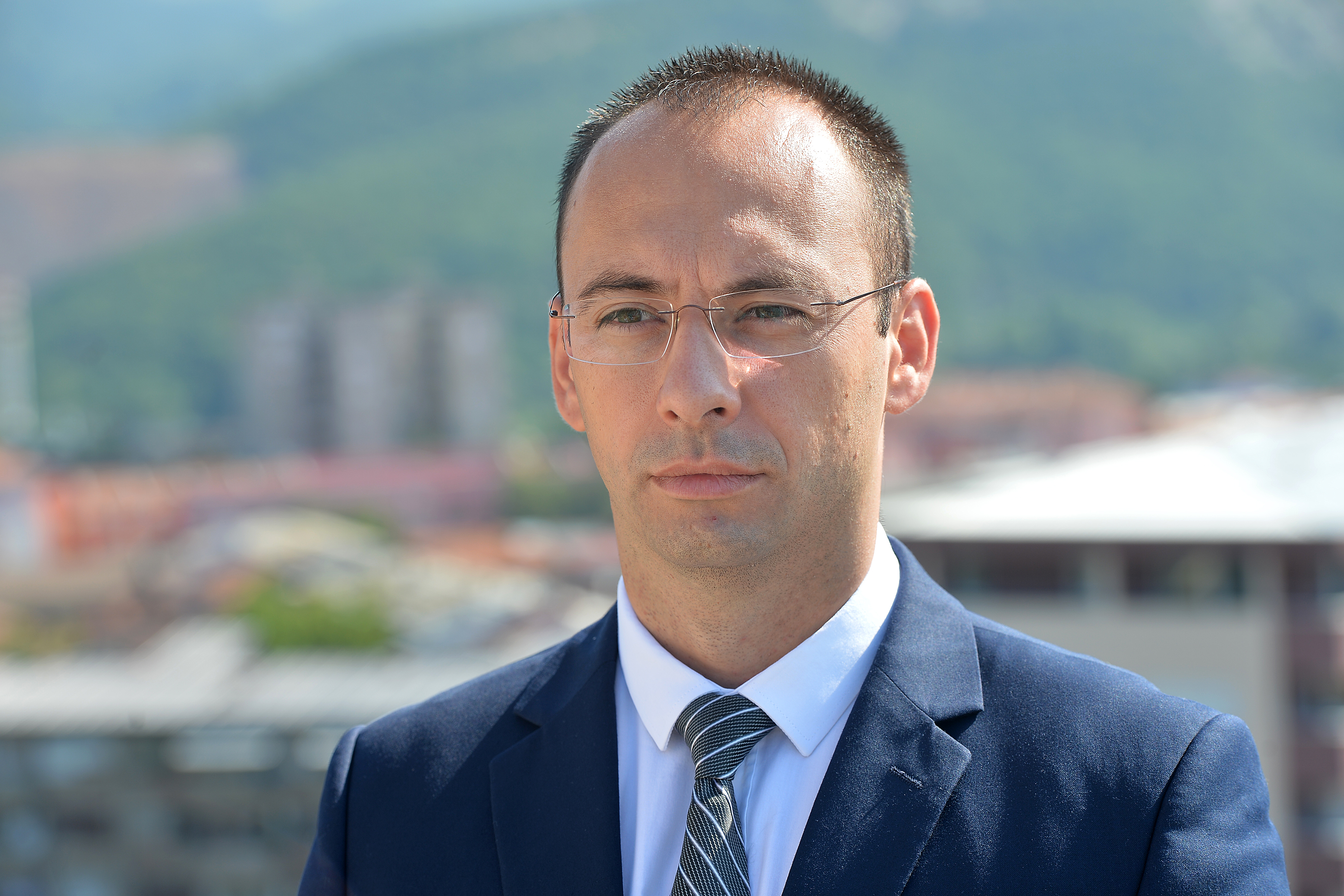 Simić: Rašić glasao za eksproprijaciju zemljišta u Leposaviću i Zubinom Potoku