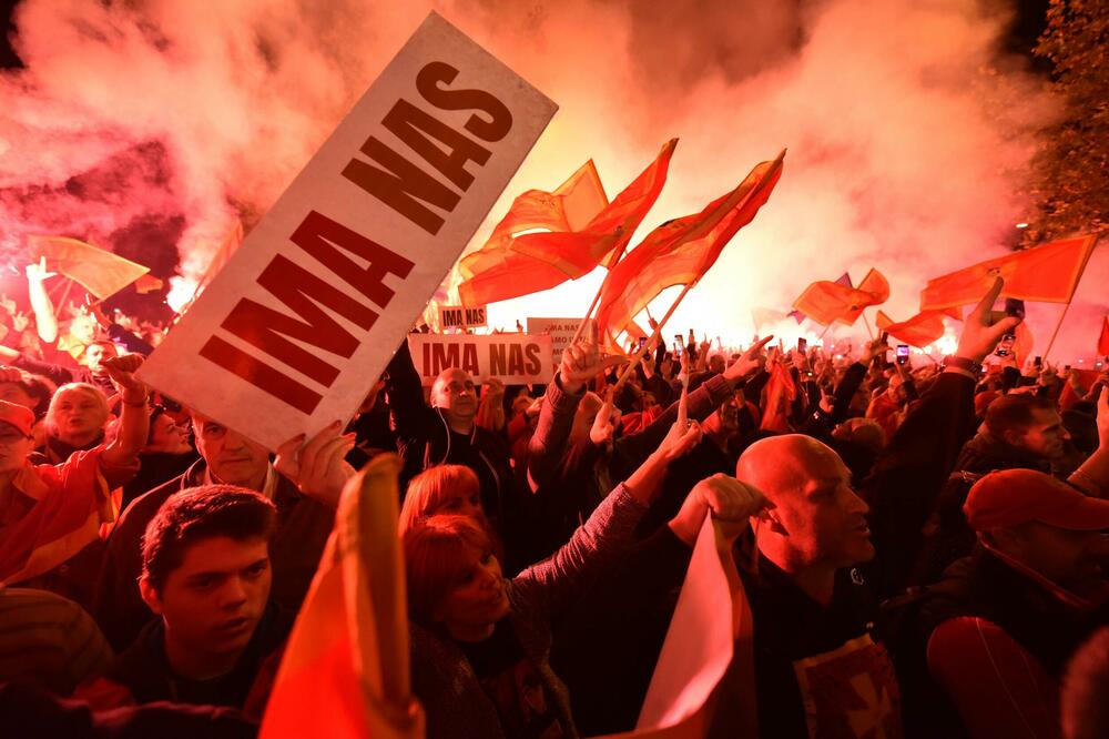 Đukanović o protestima: Ima nas...i te kako nas ima