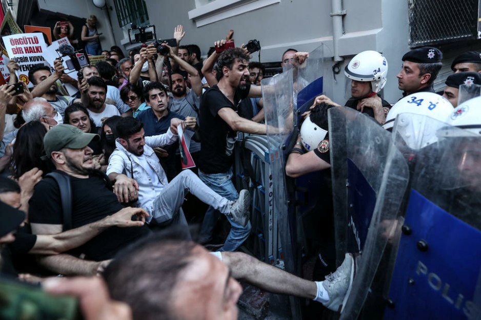 Turska: Sukobi policije i demonstranata u Istanbulu
