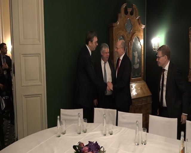 Vučić sa svetskim zvaničnicima u Minhenu, zahvalnost Merkelovoj na podršci
